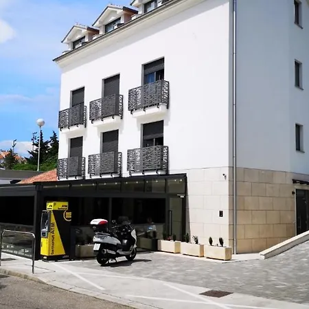 Azur Bed & Breakfast Novi Vinodolski