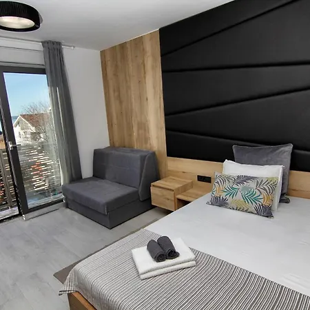 Azur Bed & Breakfast 4*