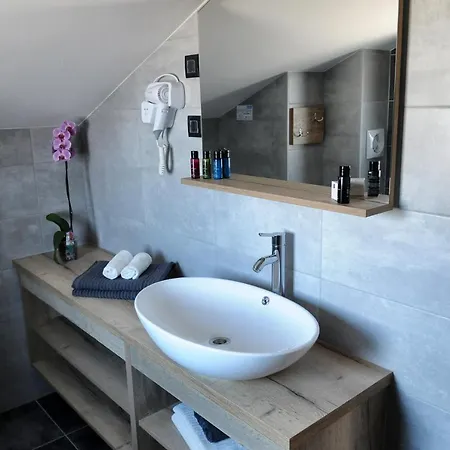 Azur Novi Vinodolski