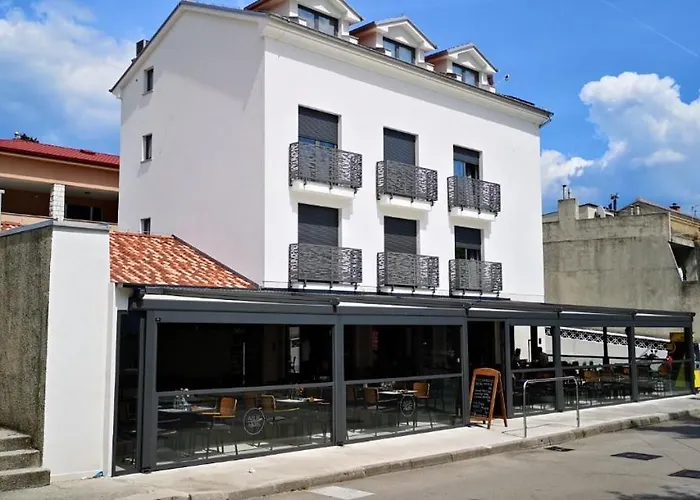 Bed & Breakfast Azur 4*