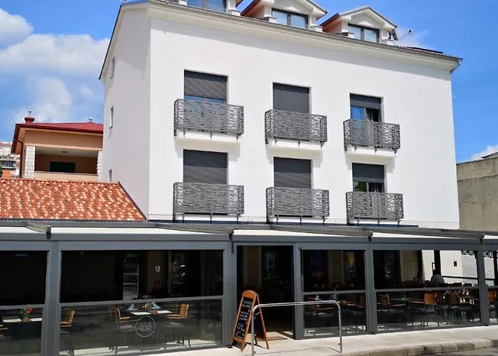 Azur 4* Novi Vinodolski