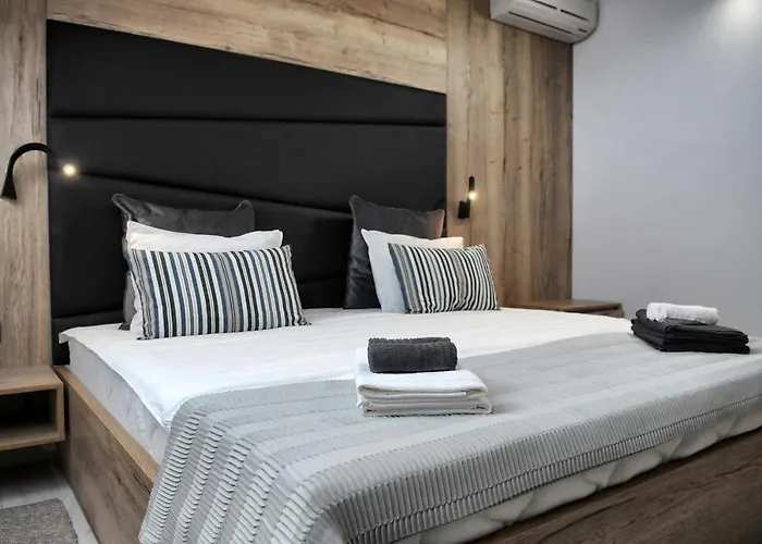 Azur Bed & Breakfast 4*